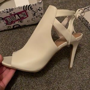 Brash bone/ivory colored heels
